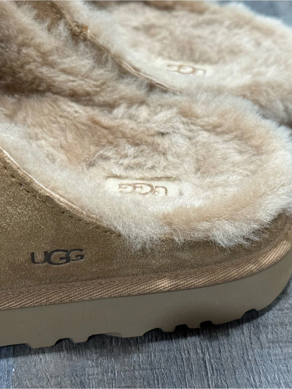 UGG new plush